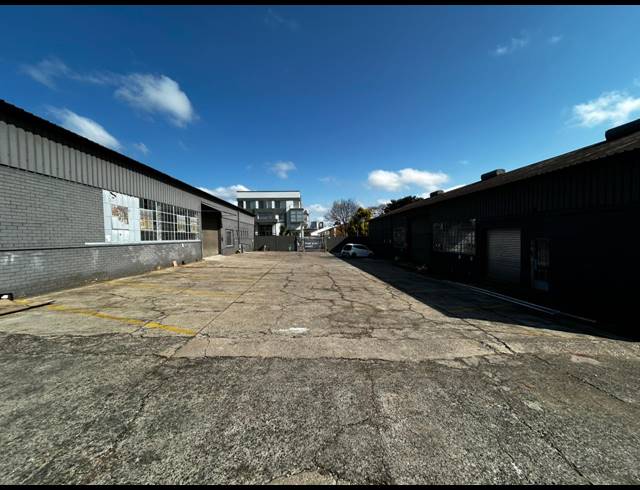 127M² WAREHOUSE TO LET IN WYNBERG